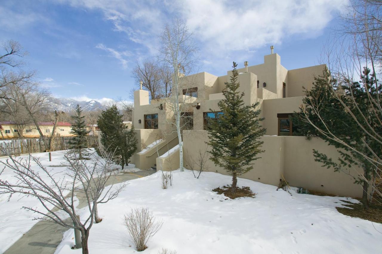 Club Wyndham Taos Hotel Exterior photo