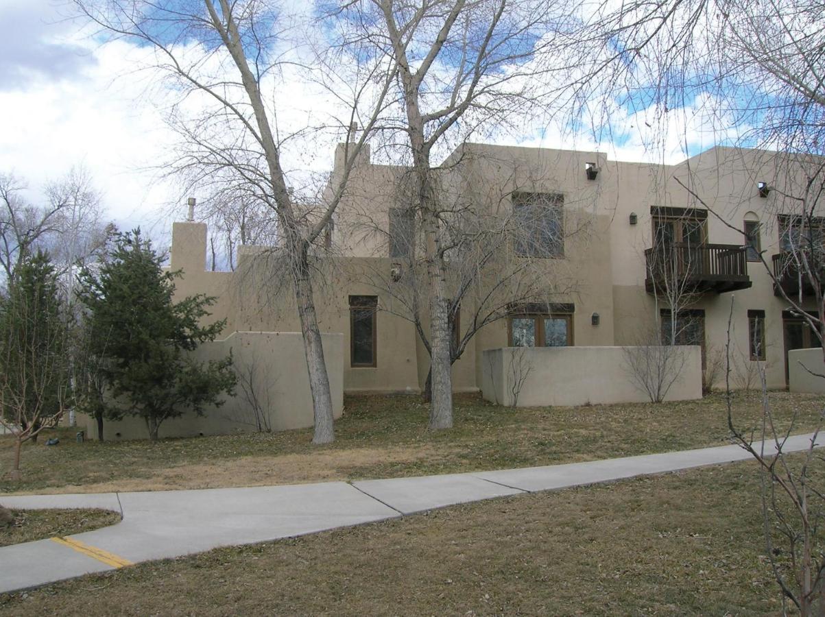 Club Wyndham Taos Hotel Exterior photo