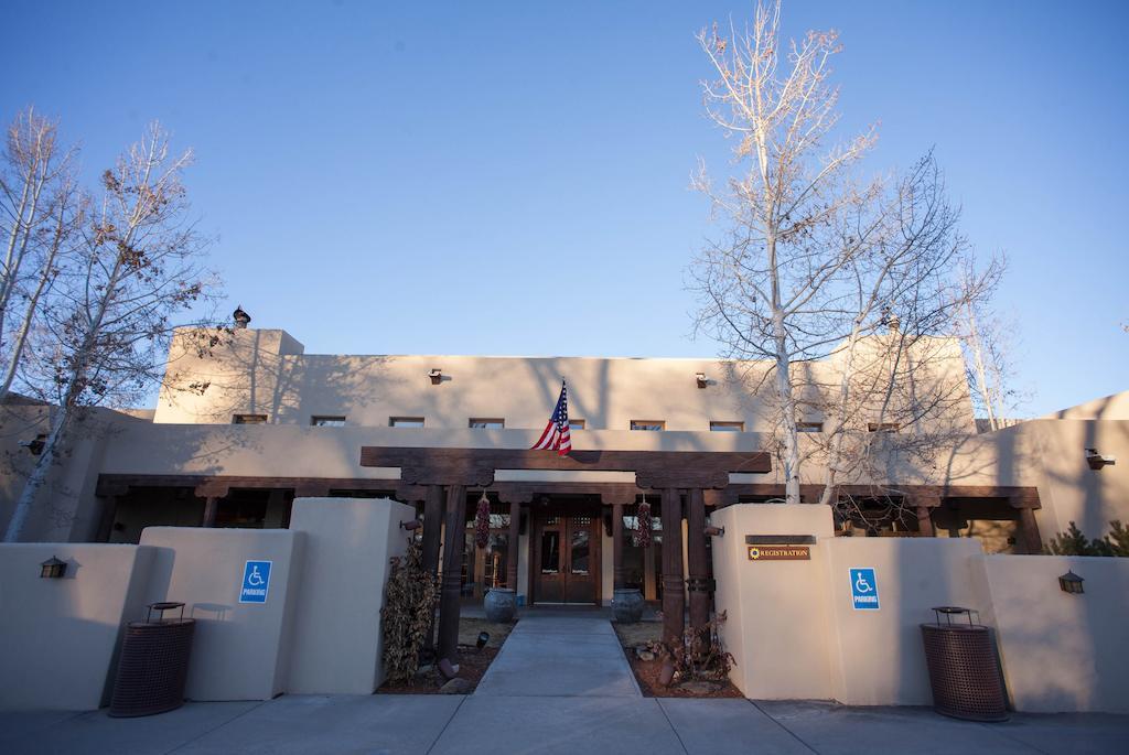 Club Wyndham Taos Hotel Exterior photo